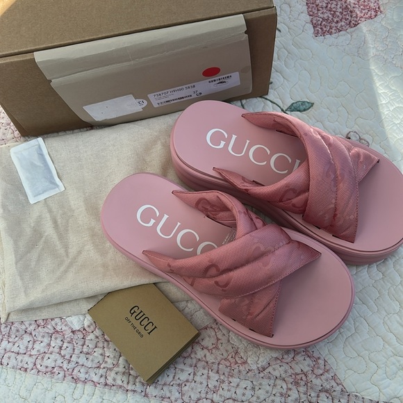 Gucci platform slides. 7-7.5 - Picture 3 of 15